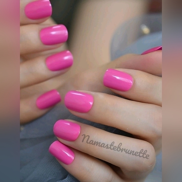 2/$16 Short Bright Pink Press On Nails - Picture 6 of 9